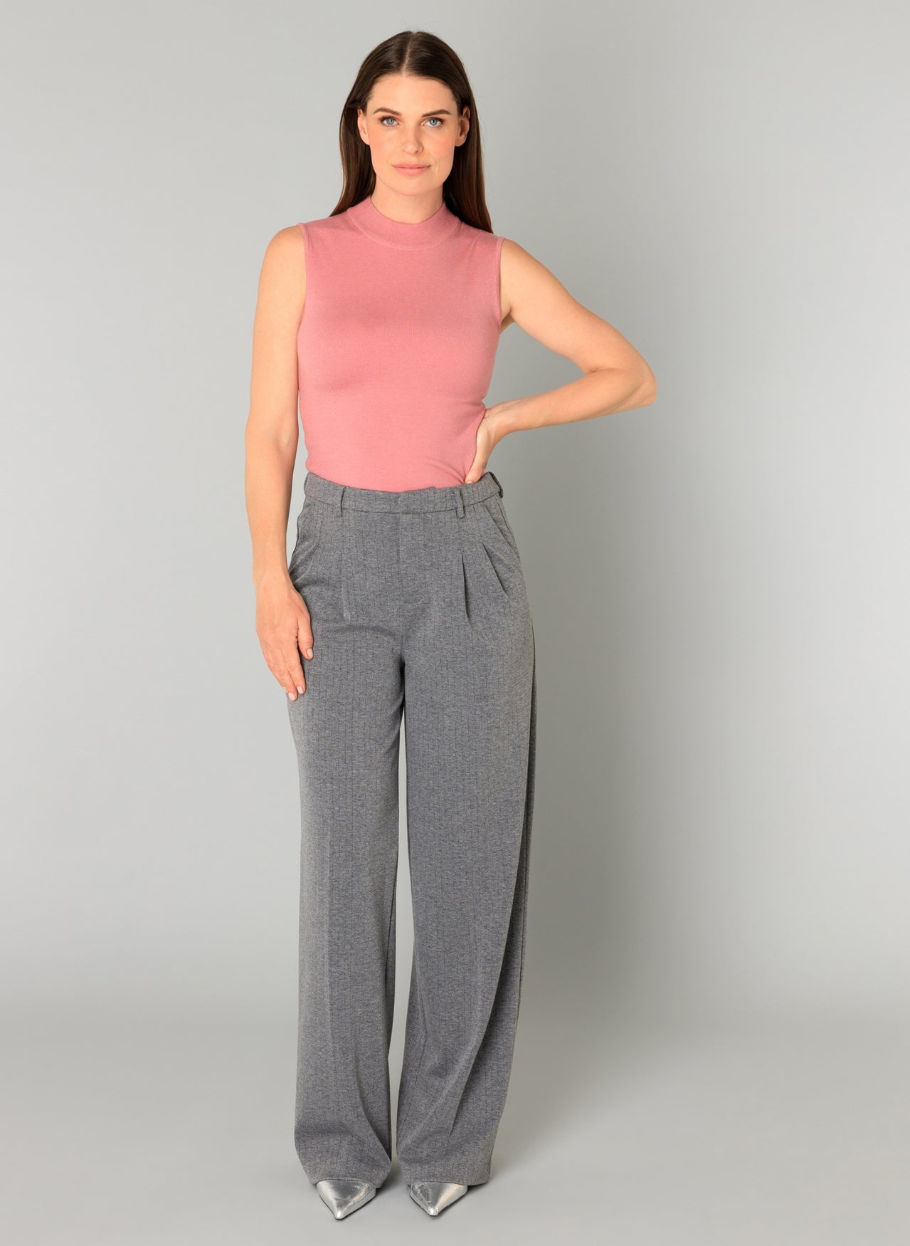Yest Bobby vest knit in dark rose