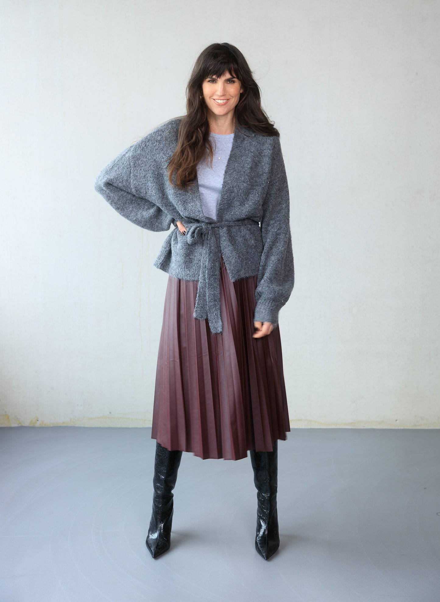 Yest Calista grey cardigan with tie