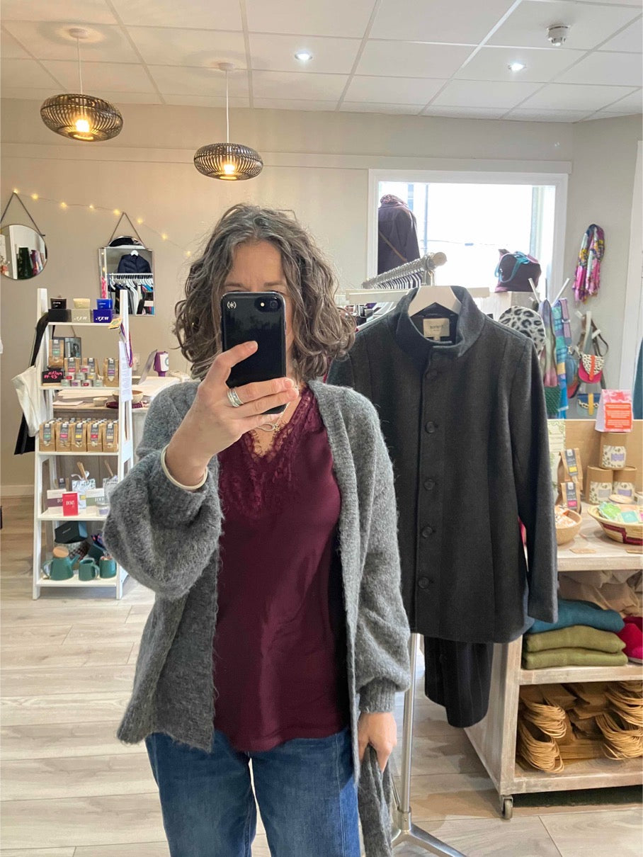 Yest Chiara viscose lace top in wine