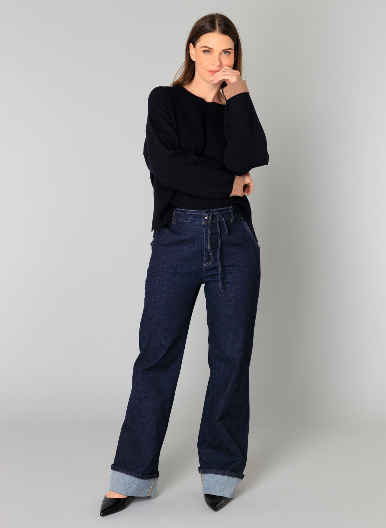 Yest Brenna navy knit with contrast cuff