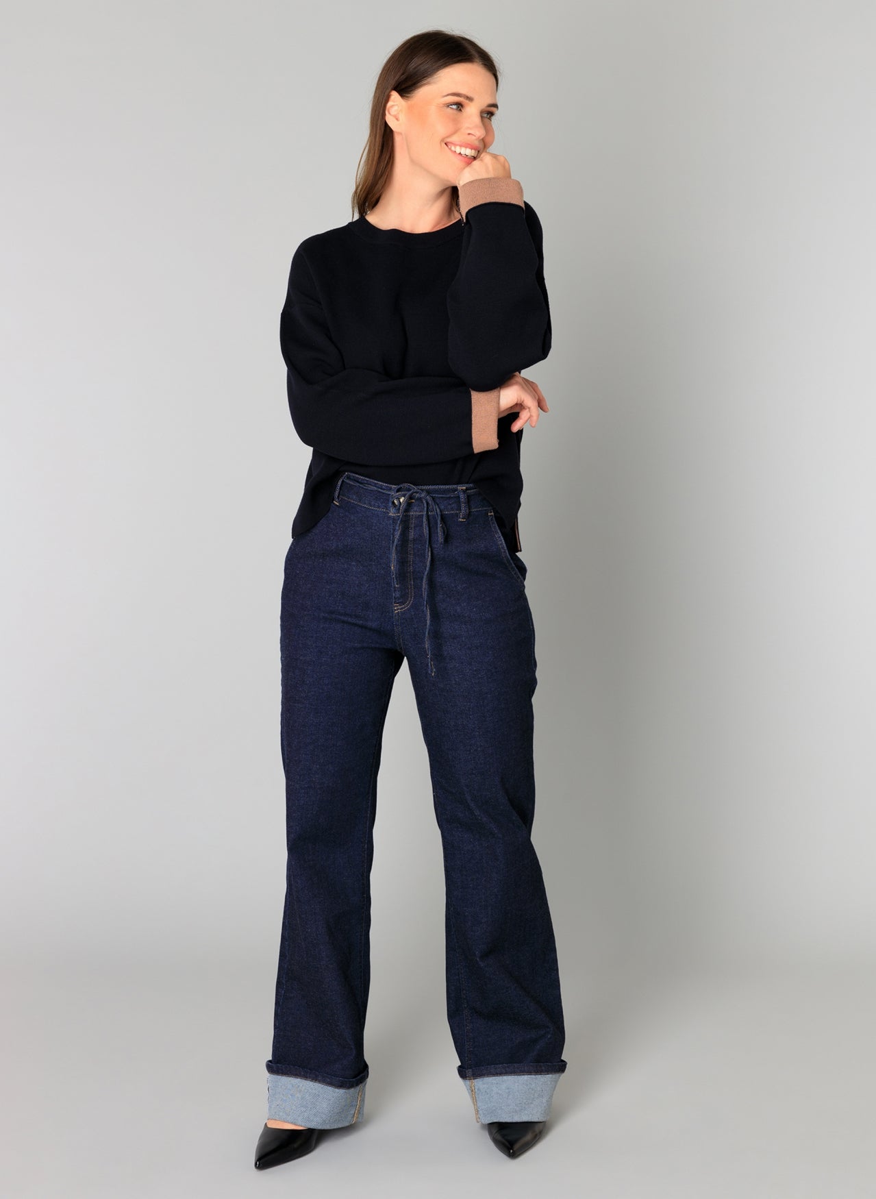 Yest Brenna navy knit with contrast cuff