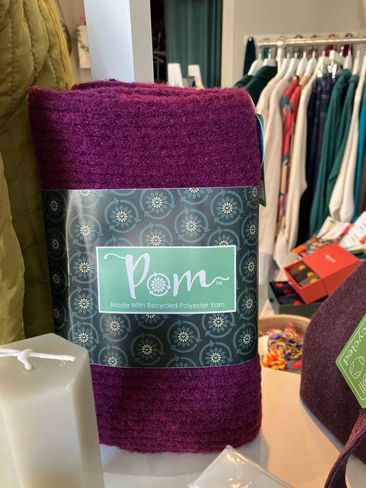 POM Berry recycled yarn cable knit scarf