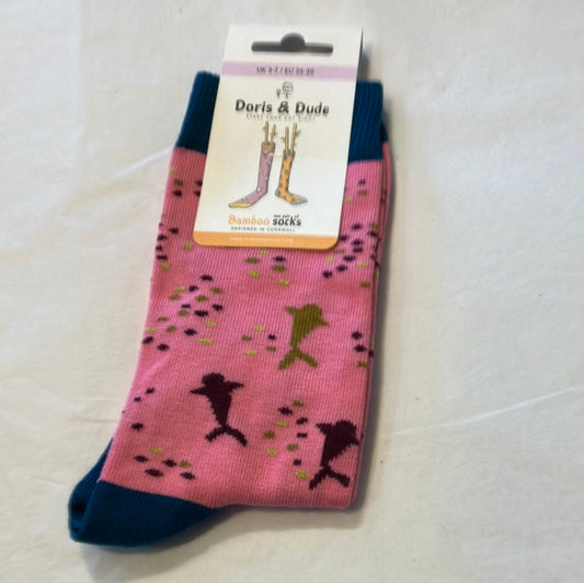Doris & Dude pink and teal shark socks
