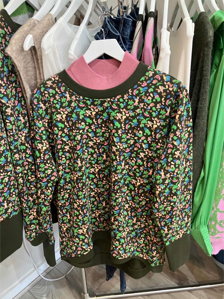 Yest Bobby vest knit in dark rose