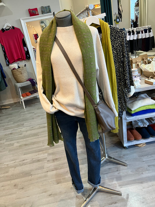 Aura Que Atilo leather handbag