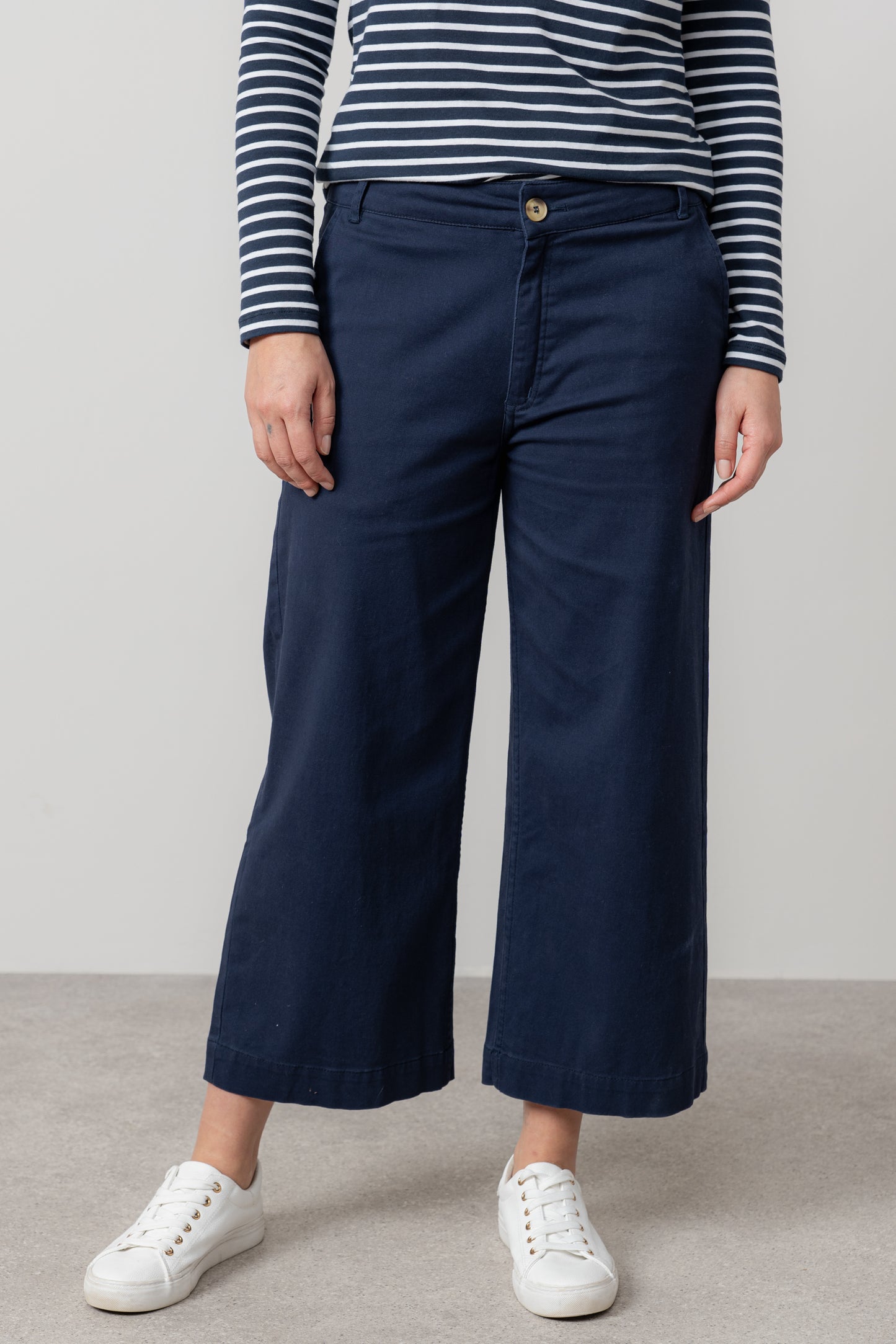 Lily & Me Isla crop trouser in navy