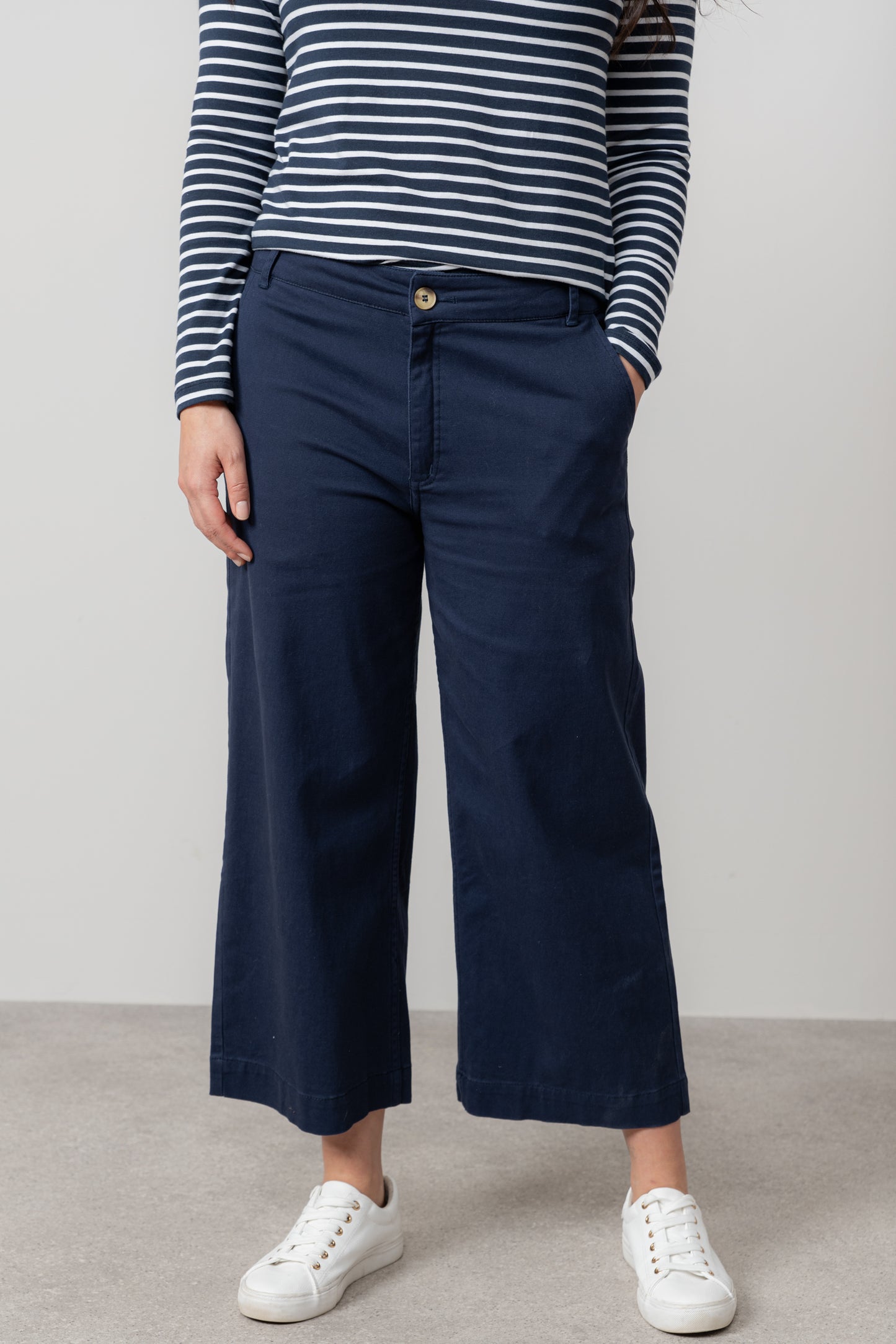 Lily & Me Isla crop trouser in navy