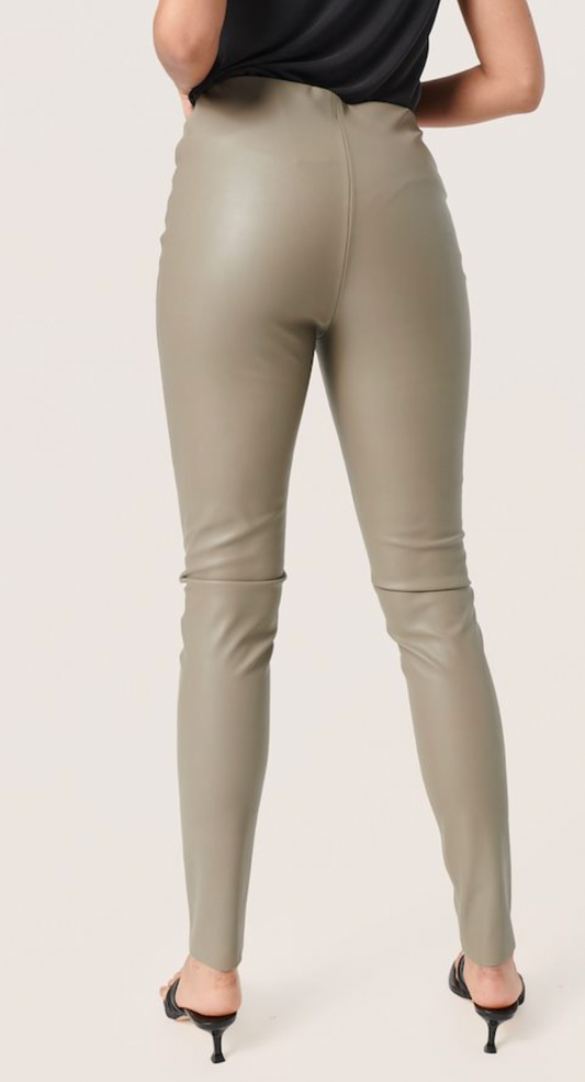 Soaked Kaylee Leggings in brindle fawn