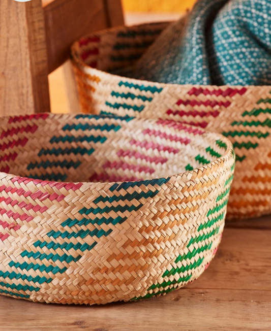 Seagrass basket large in striped design