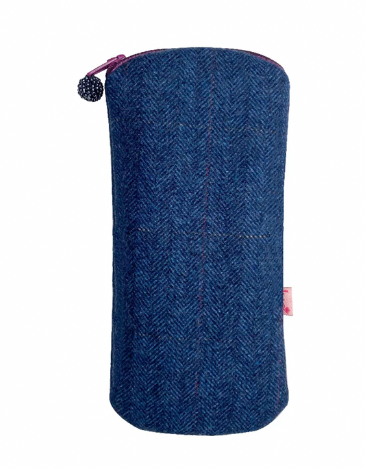 Lua glasses purse in herringbone pattern