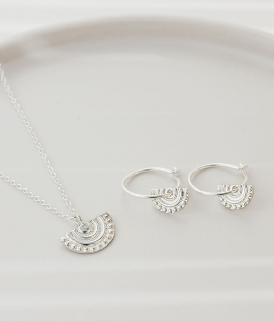 One & Eight Delphi silver necklace