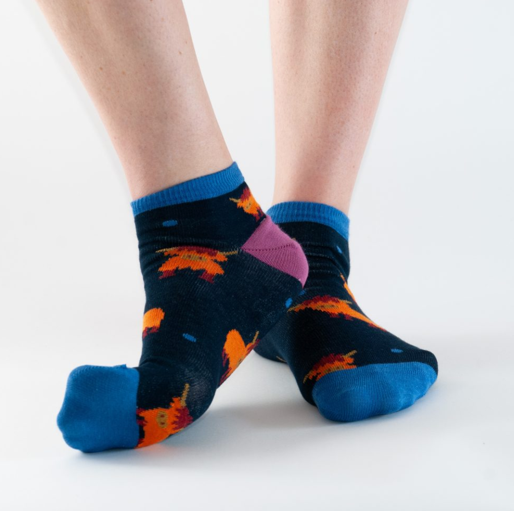 Doris & Dude Highland cow trainer socks