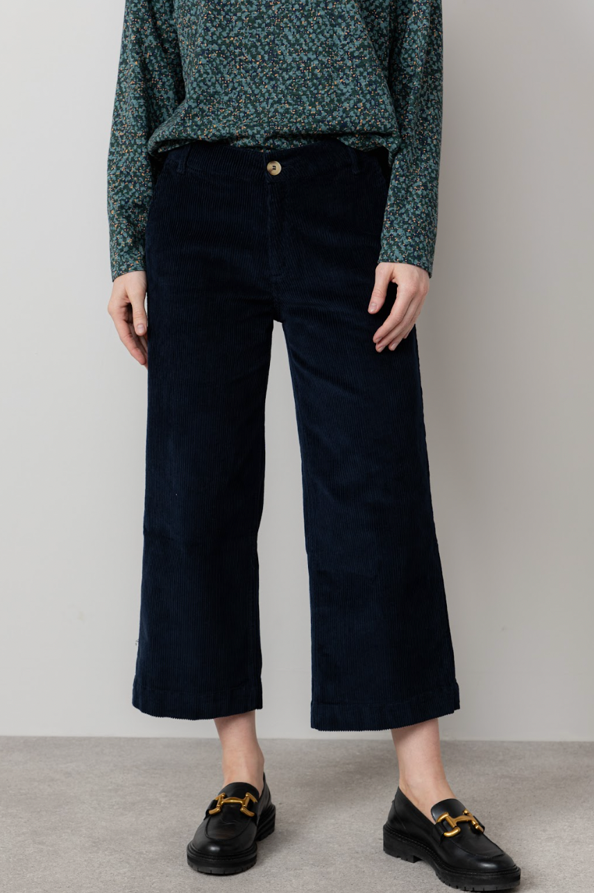 Lily & Me Isla cropped navy cords