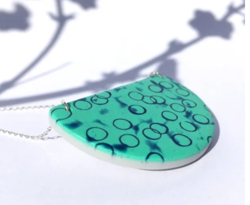 Nadege Honey Bubble D necklace - leafy green