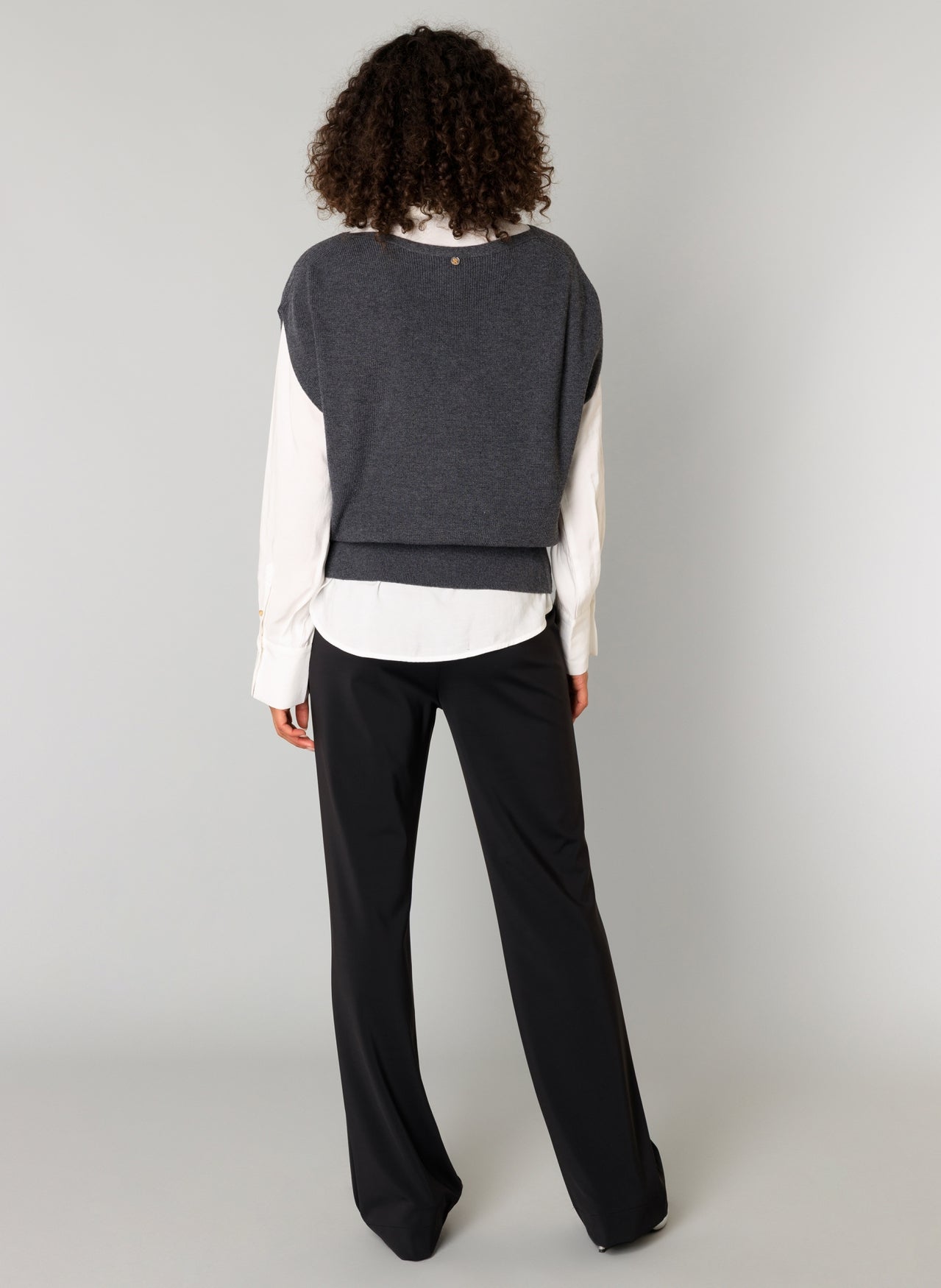 Yest Colleen vest knit in dark grey melange