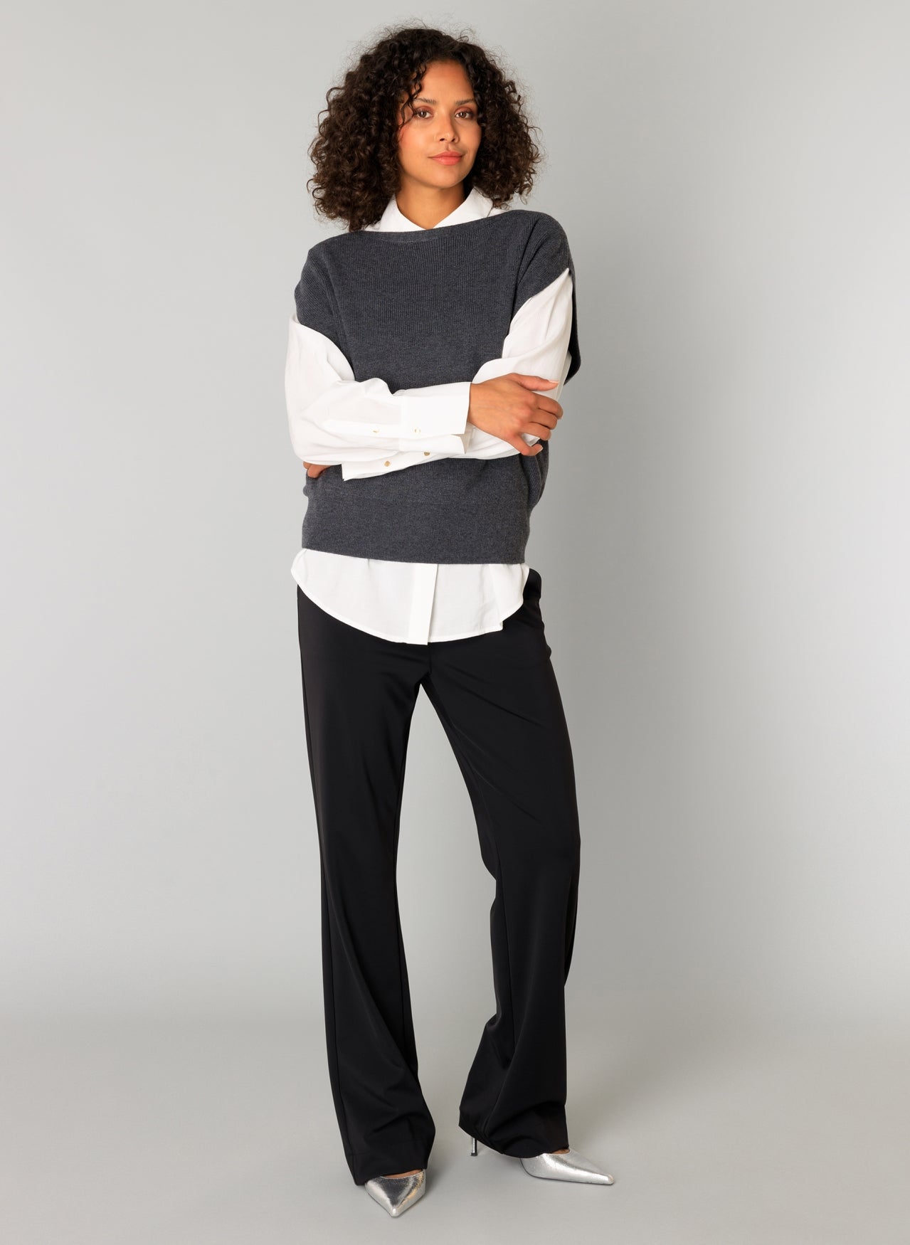 Yest Colleen vest knit in dark grey melange