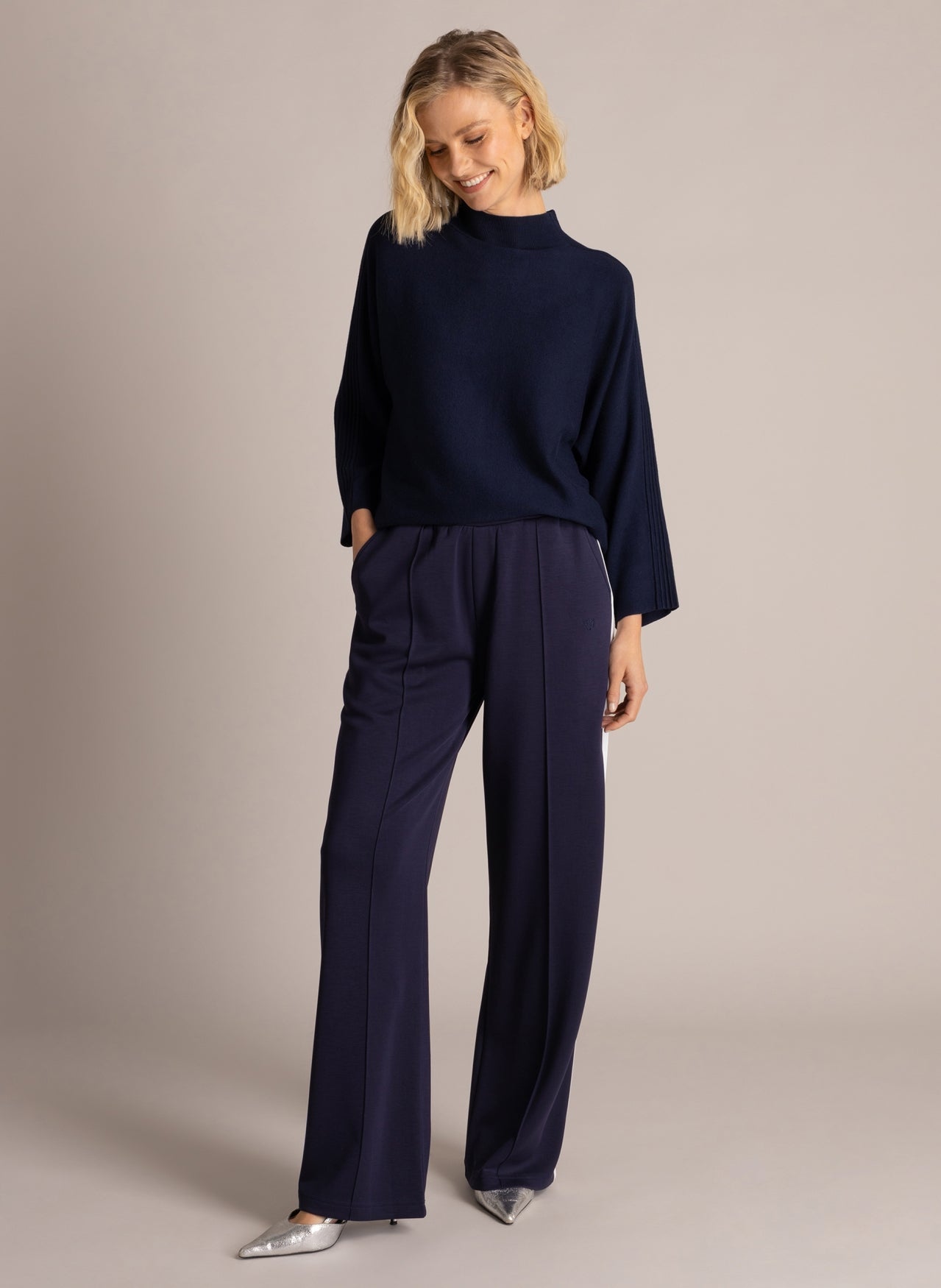 Yest Sima high neck top with three quarter sleeve in deep blue