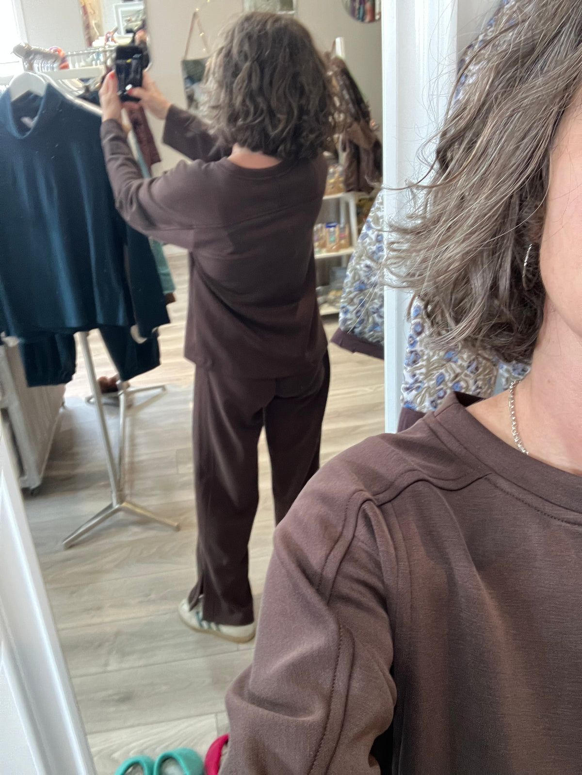 Paz Torras brown soft sweatshirt with pockets