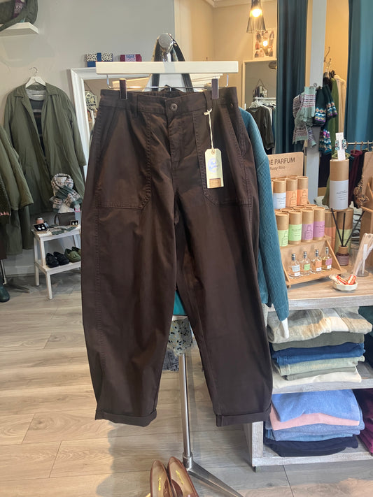 Red Button Margot high rise fine twill trouser in espresso - [shop_name Strathaven] [womens clothing]