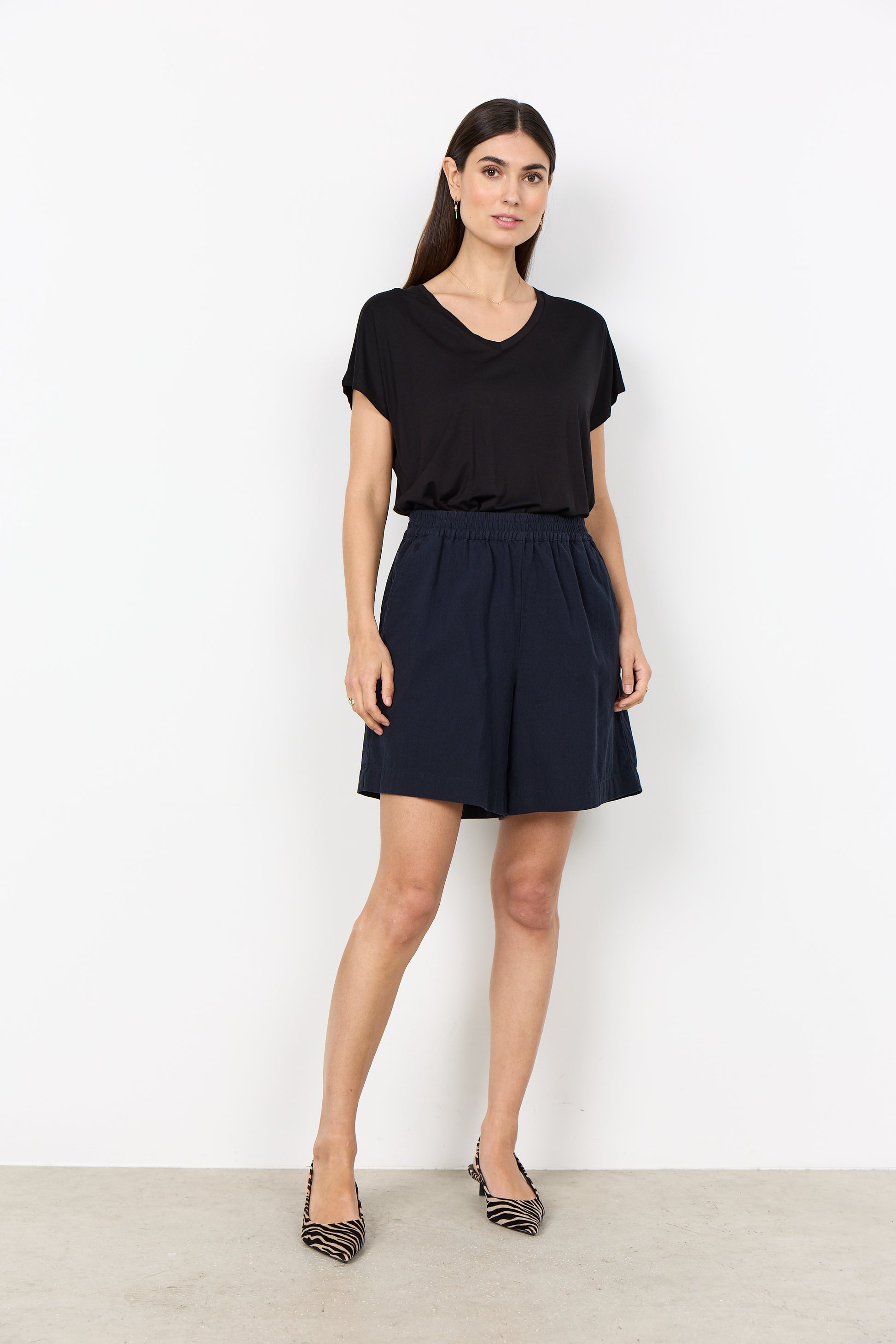 Soya Concept Cissie navy shorts - [shop_name Strathaven] [womens clothing]