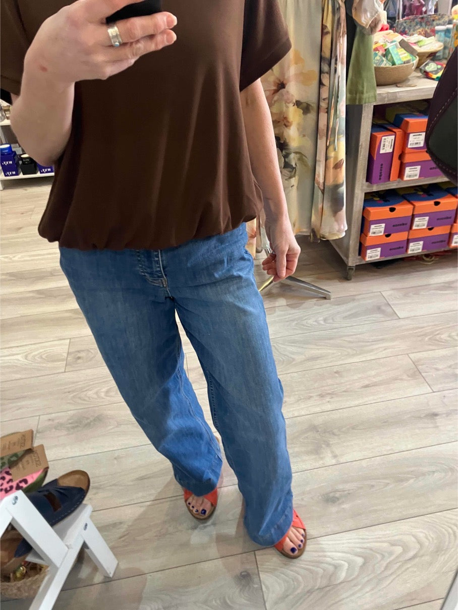 Numph Nuleah boxy tee in chicory coffee - [shop_name Strathaven] [womens clothing]