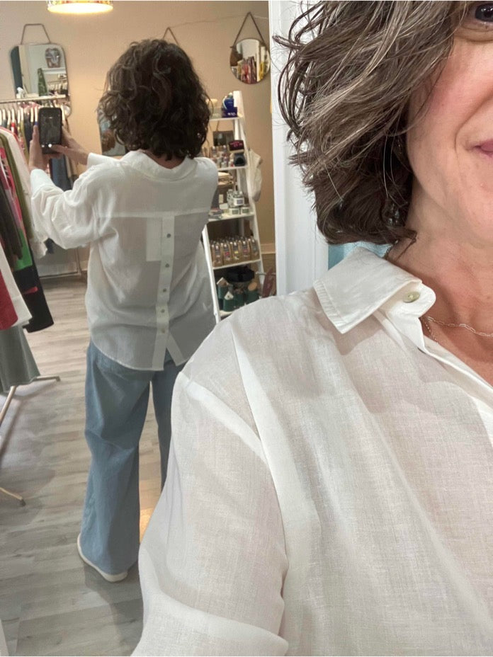 Yaya boyfriend blouse with buttons on back in off white
