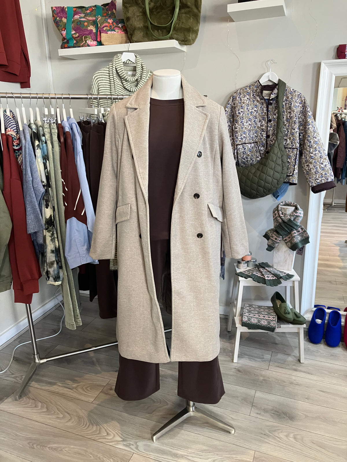 Paz Torras brown soft sweatshirt with pockets
