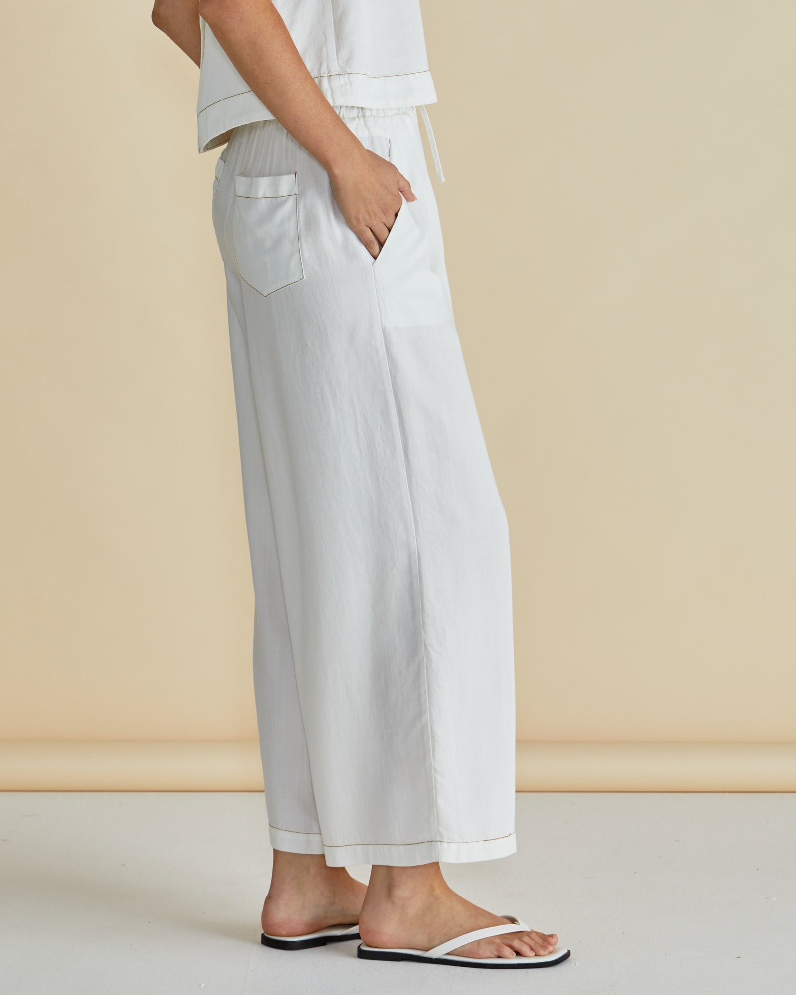 Betty Basics Copacabana relax pant in off white - [shop_name Strathaven] [womens clothing]