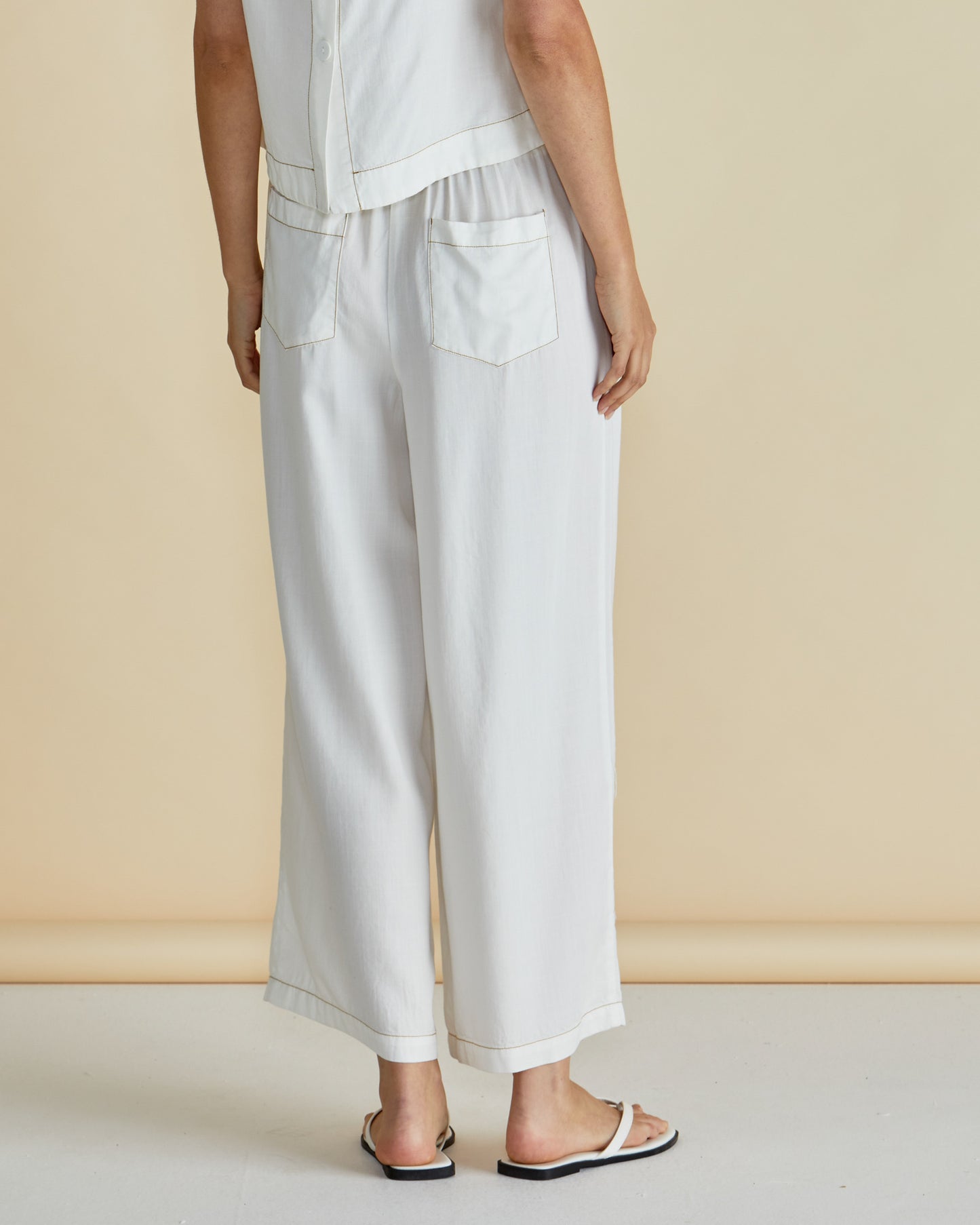 Betty Basics Copacabana relax pant in off white - [shop_name Strathaven] [womens clothing]