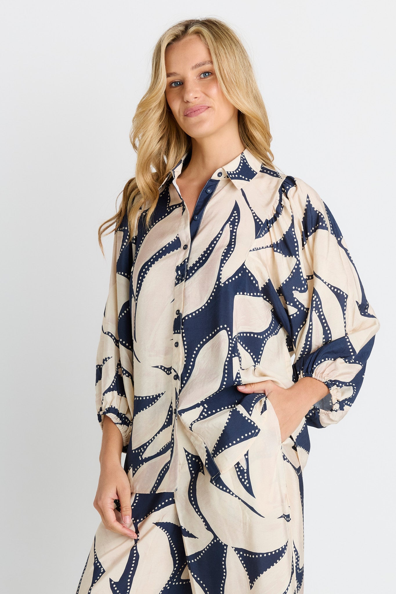 Betty Basics Nova shirt in navy floral - [shop_name Strathaven] [womens clothing]