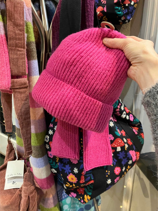 POM Bright pink beanie hat in recycled blend
