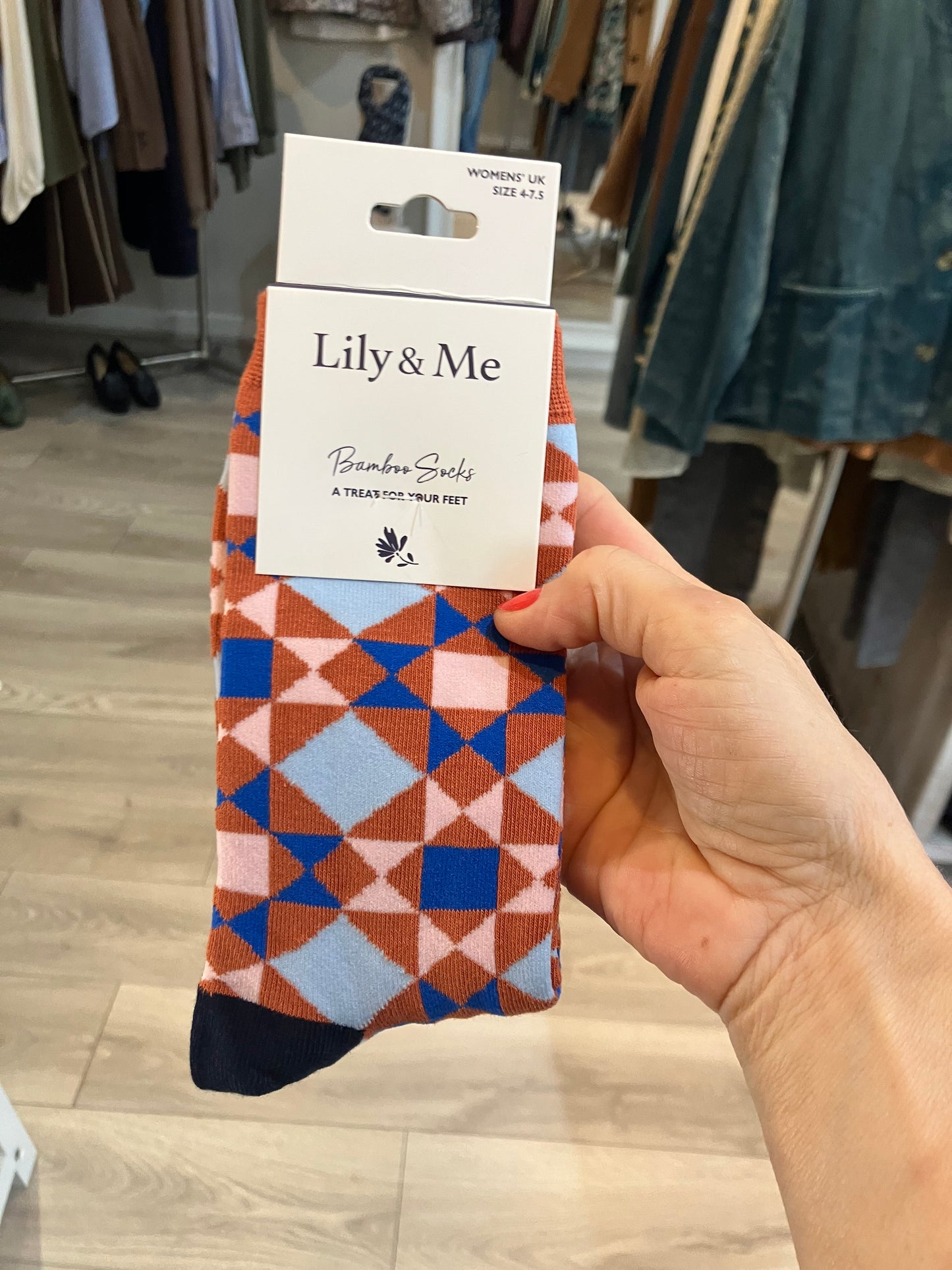 Lily & Me diamond pattern socks