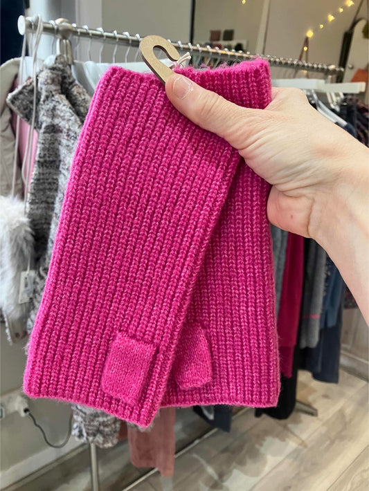 POM Bright pink wrist warmers in recycled material