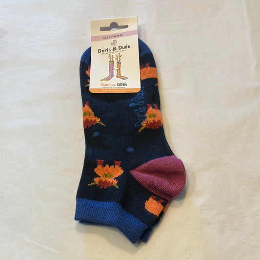 Doris & Dude Highland cow trainer socks