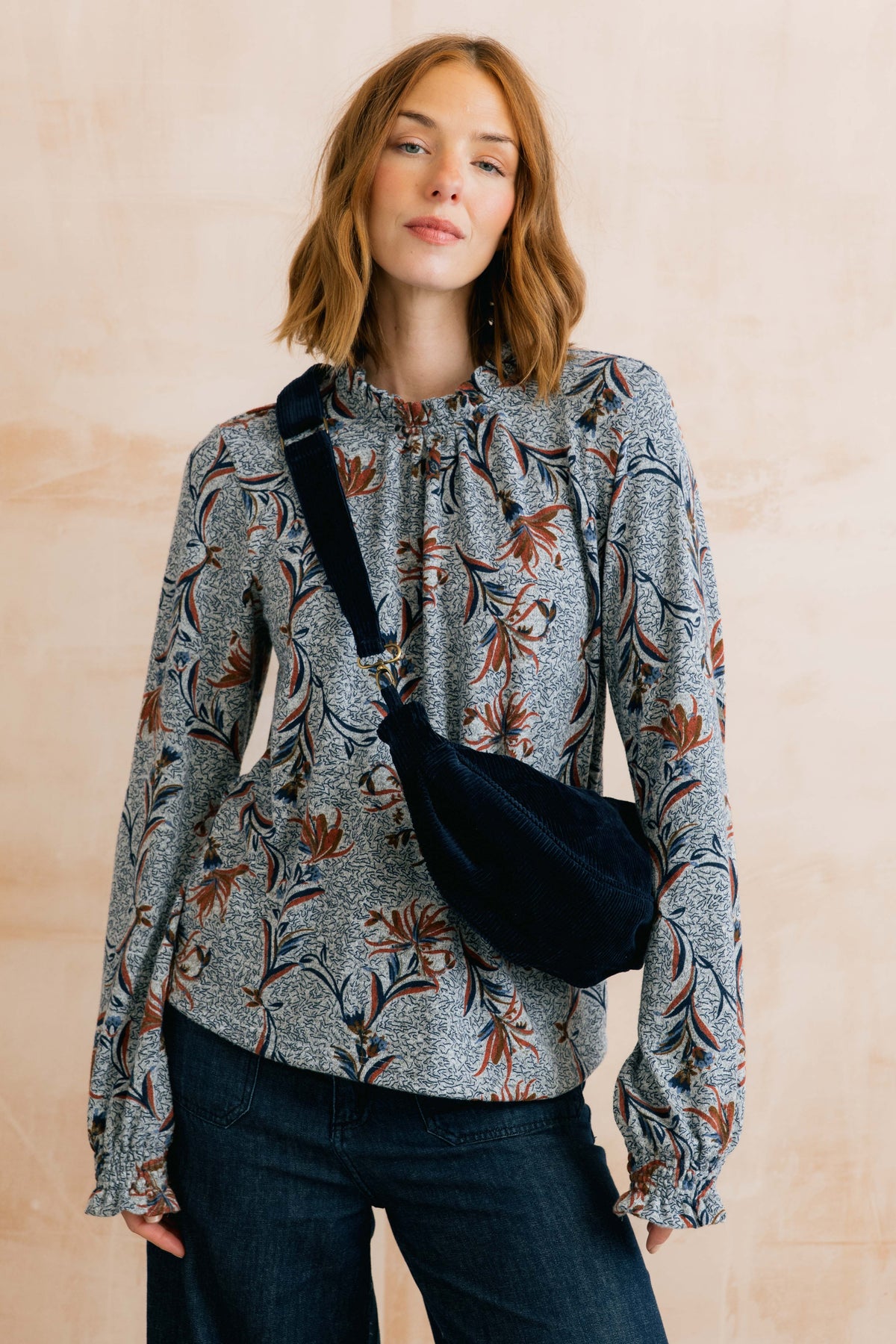 Lily & Me Crossbody jumbo cord bag in navy