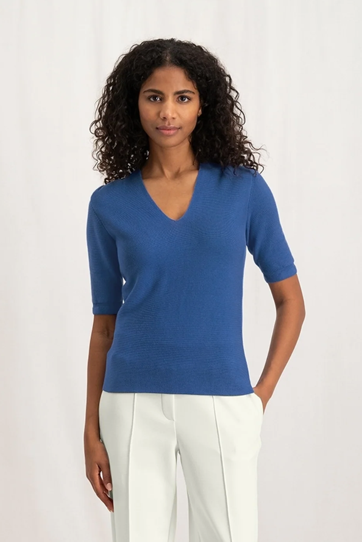 Yaya cotton sweater with v neck and halflong sleeves with detail in bright cobalt blue