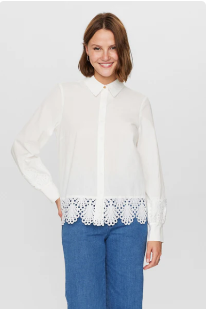 Numph Nukaisa shirt in cloud dancer
