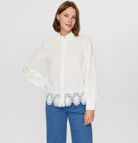 Numph Nukaisa shirt in cloud dancer