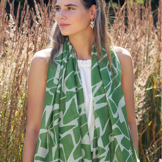 POM Green and ecru abstract shatter print Repreve scarf