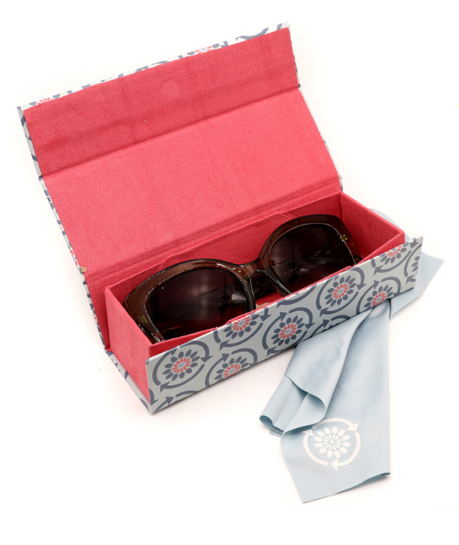 POM Recycled material sunglasses in olive green