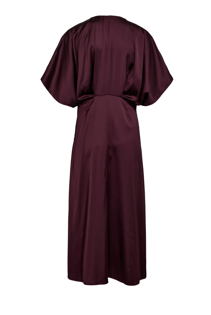 Numph Nusantina dress in winetasting