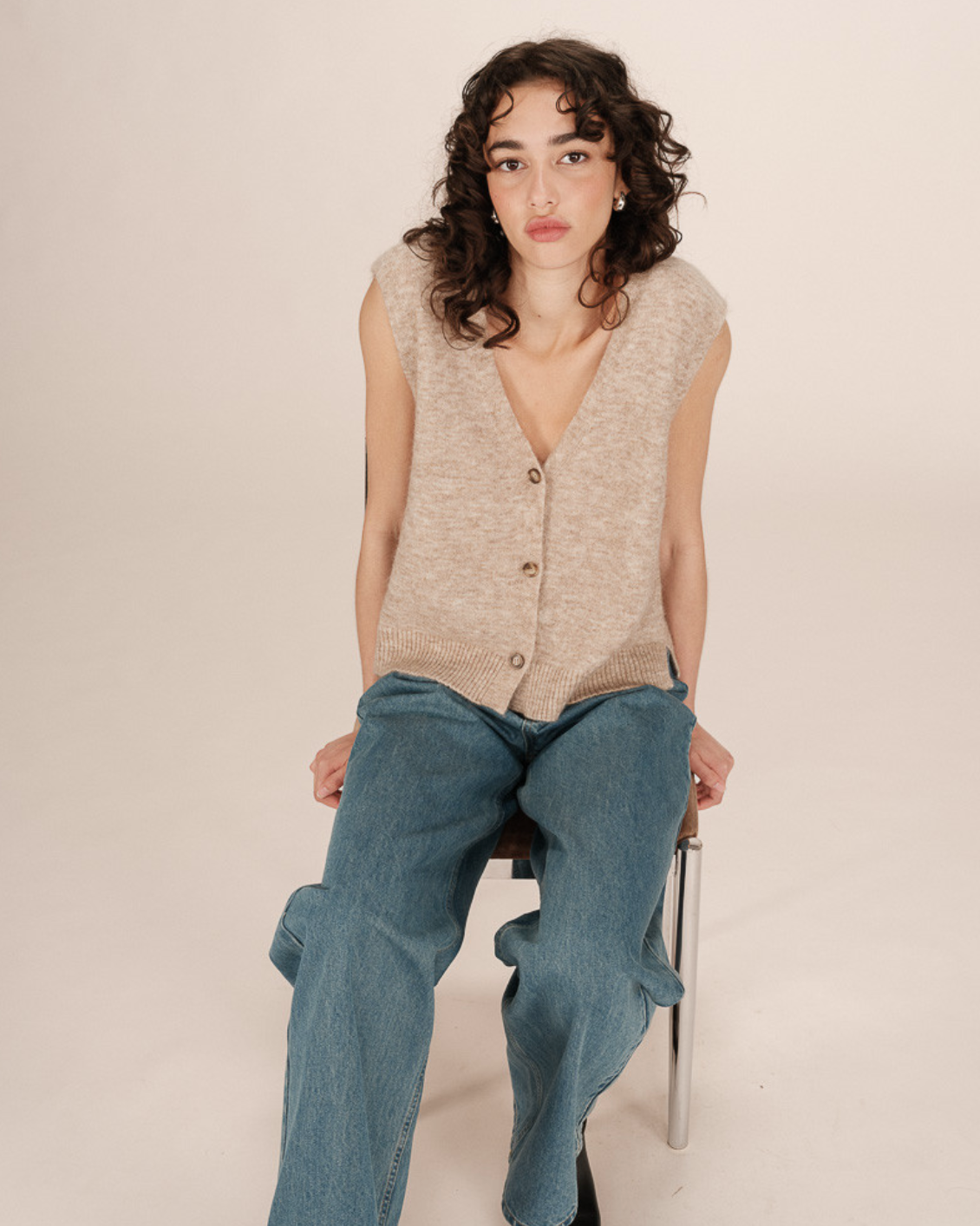 Grace & Mila Santa vest knit in light taupe