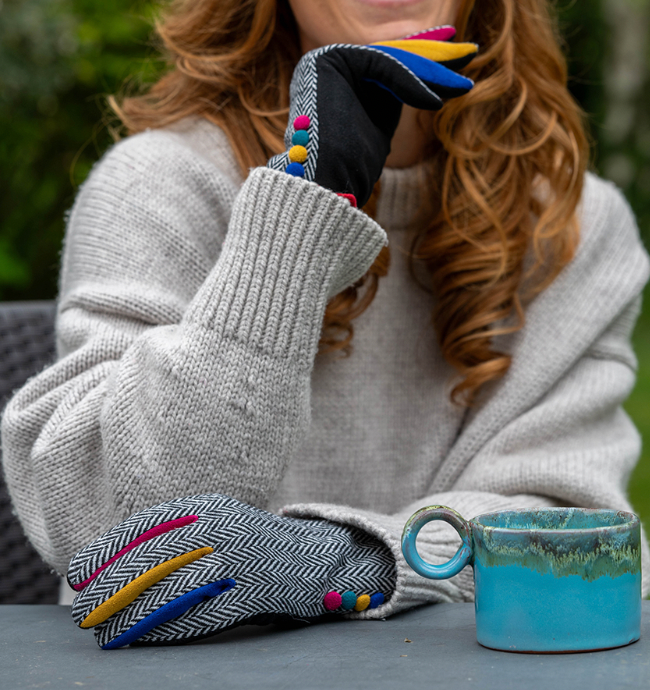 POM Dark tweed black faux suede gloves