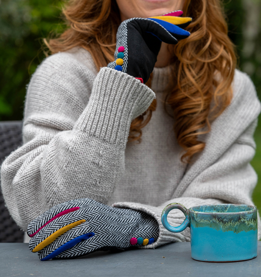 POM Dark tweed black faux suede gloves