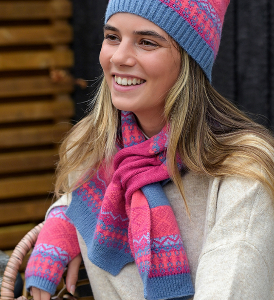 POM Red & Pink pull through scandi scarf