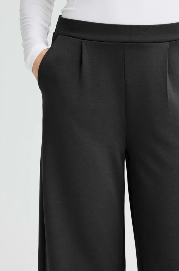 Fransa Aurora comfy trousers in black - shorter length