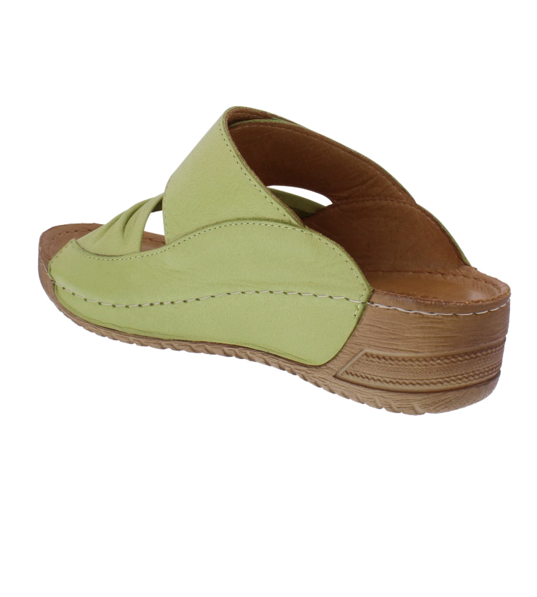 Adesso Lexi bean green leather mule