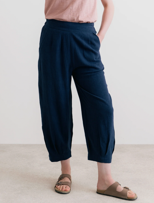Lily & Me Sail linen blend cropped trousers in navy - coming soon