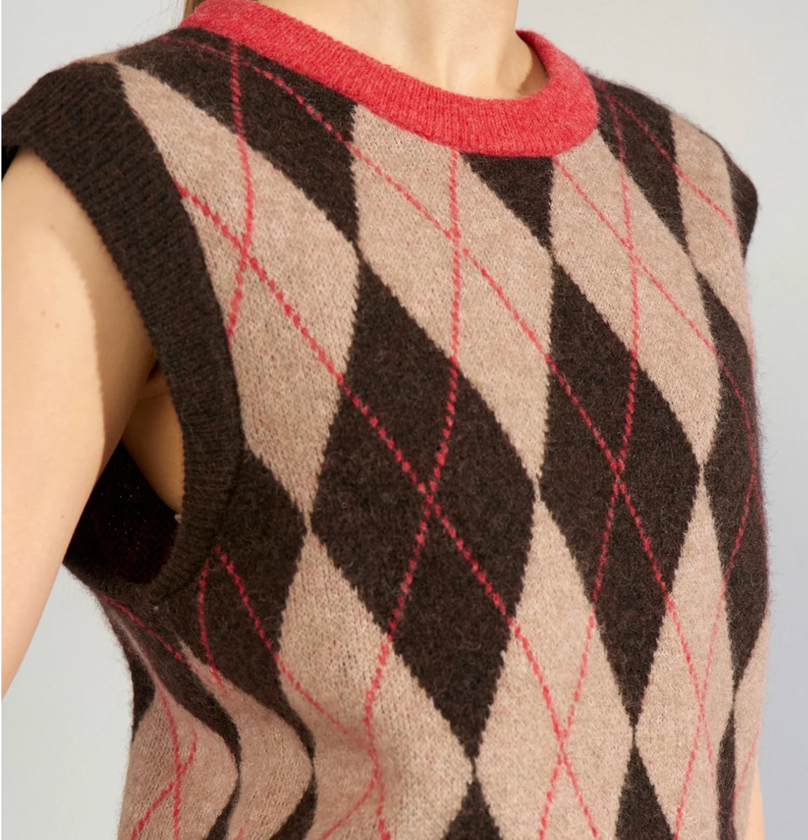 Numph Nutikla Vest in goji berry