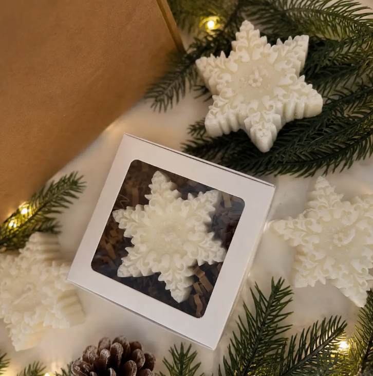 Christmas snowflake candle in box - [shop_name Strathaven] [womens clothing]